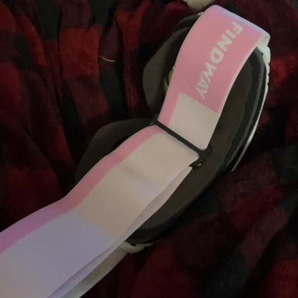 Pink snowboard goggles main image 6